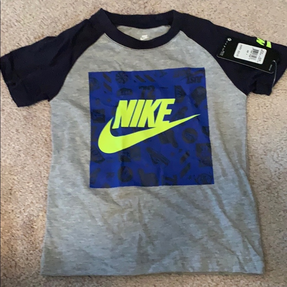 NWT toddler Nike T-shirt